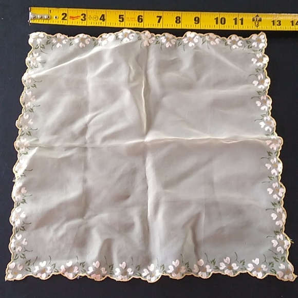 Vintage Floral Hankies 1950's  Yellow,Pink & Blue (set of 3) - Picture 9 of 11
